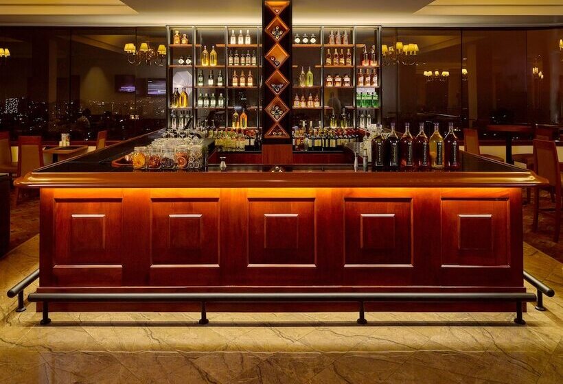 Отель Estelar Miraflores