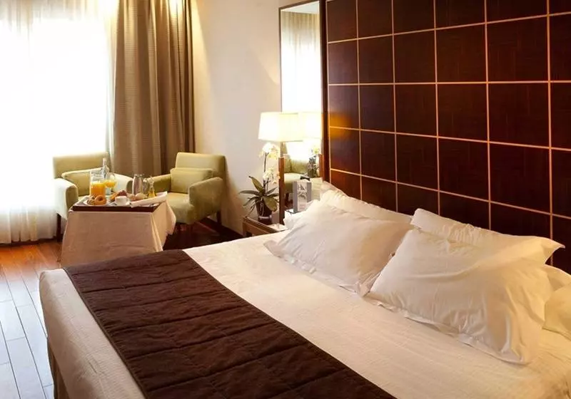 هتل Eurostars Diana Palace