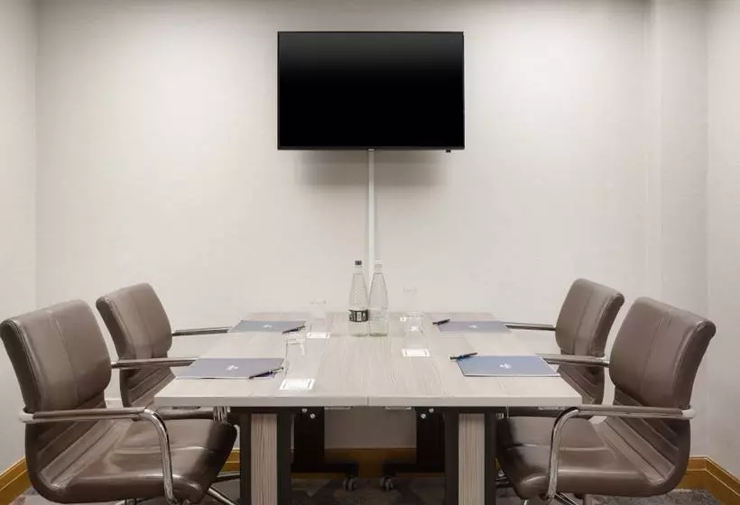 Отель Hilton York