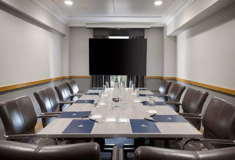 Отель Hilton York