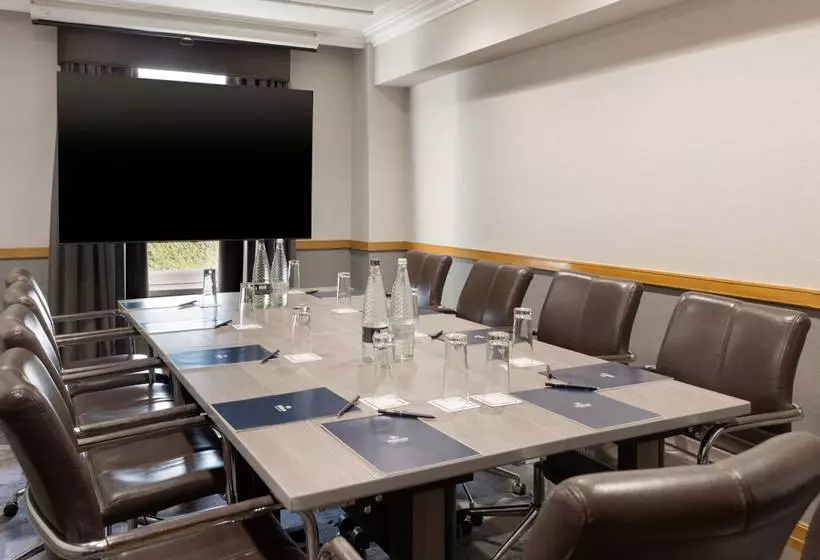 Отель Hilton York