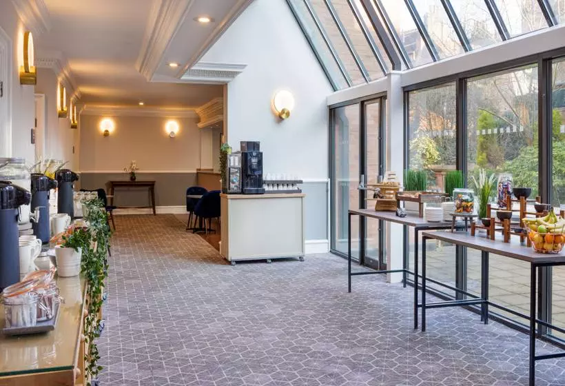 Отель Hilton York