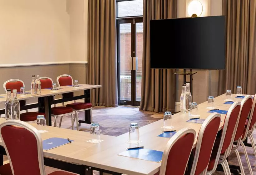 Отель Hilton York