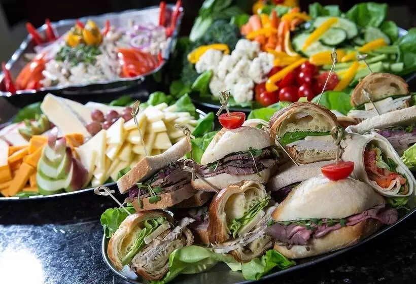 هتل Holiday Inn Montreal Longueuil, An Ihg