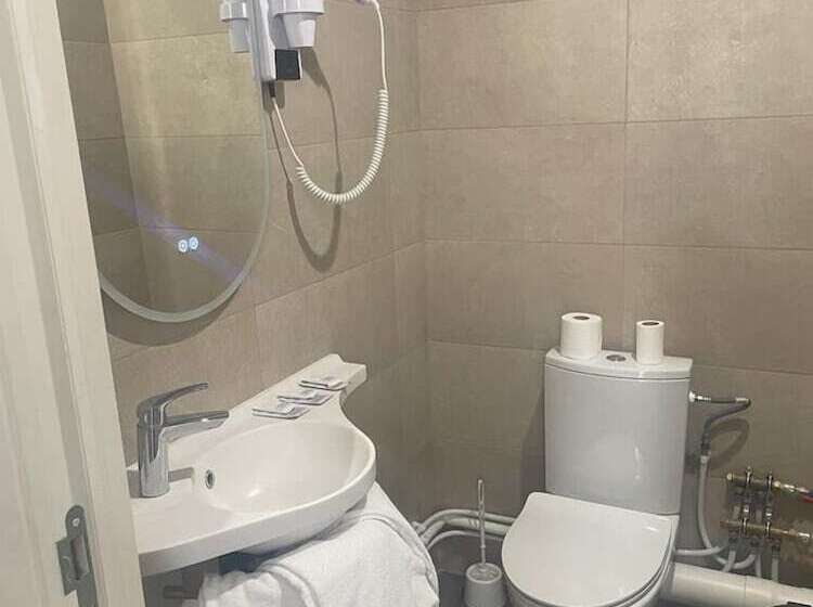 هتل Hôtel D Anjou