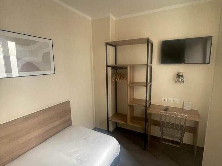 هتل Hôtel D Anjou