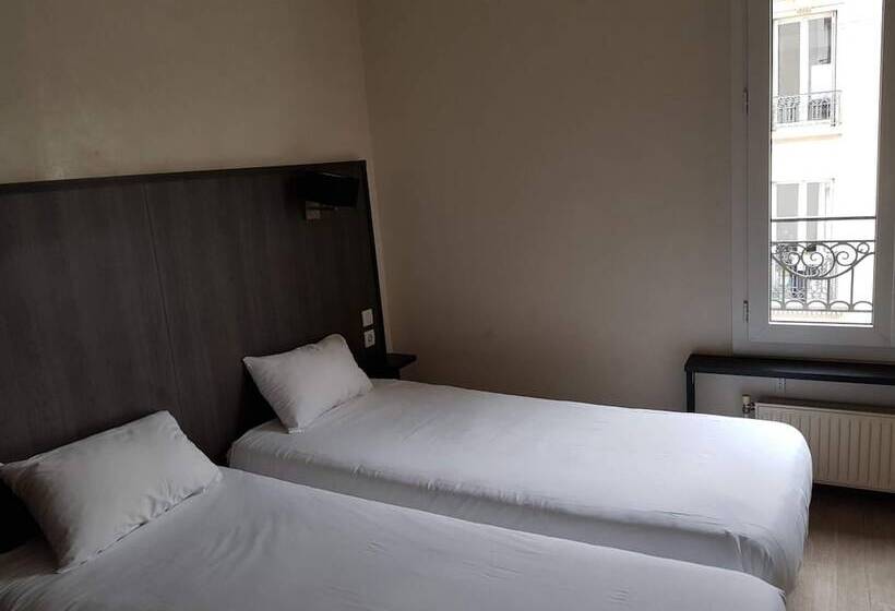 هتل Hôtel D Anjou