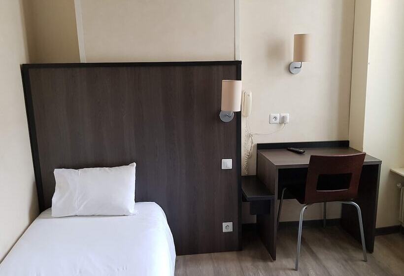 هتل Hôtel D Anjou