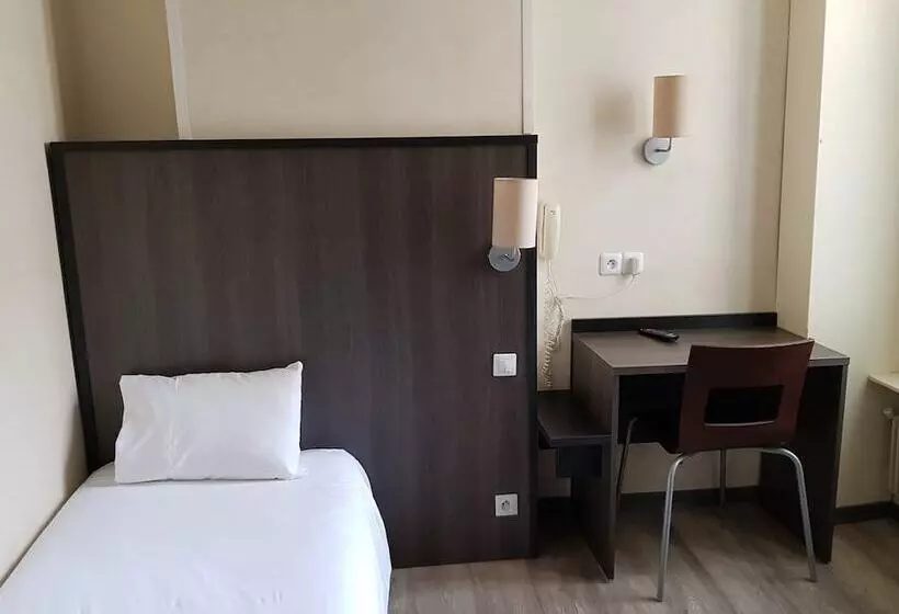 هتل Hôtel D Anjou