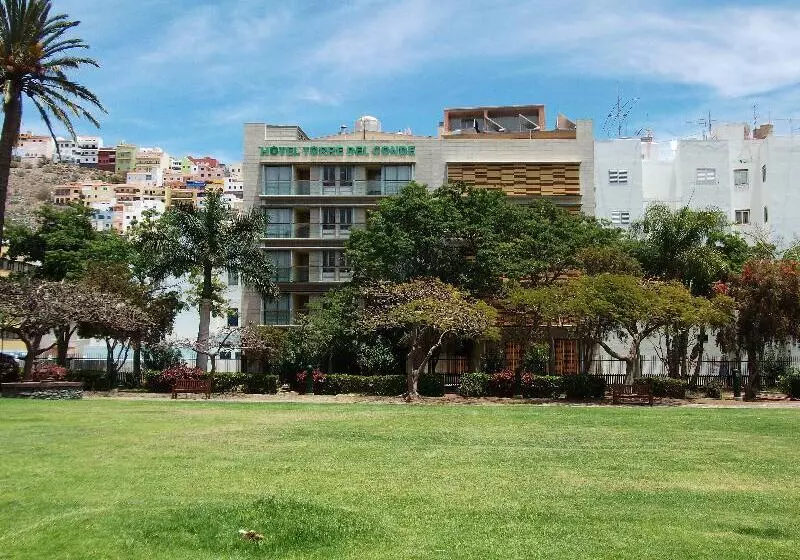 בית מלון כפרי Torre Del Conde