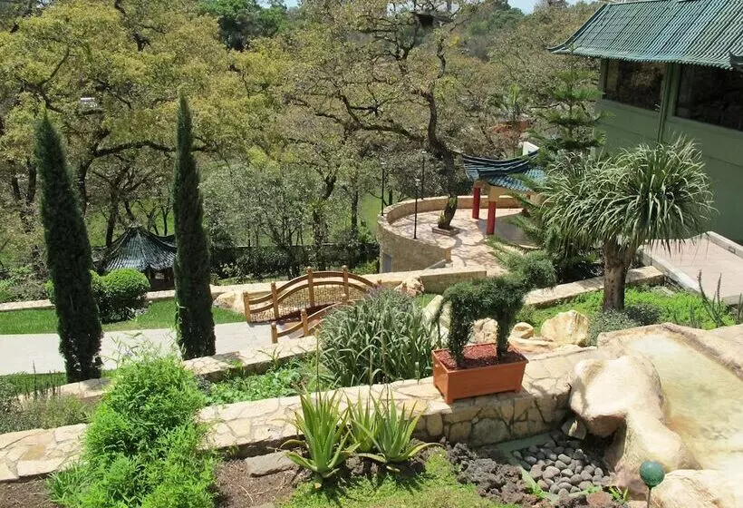 Suites Jardin Imperial