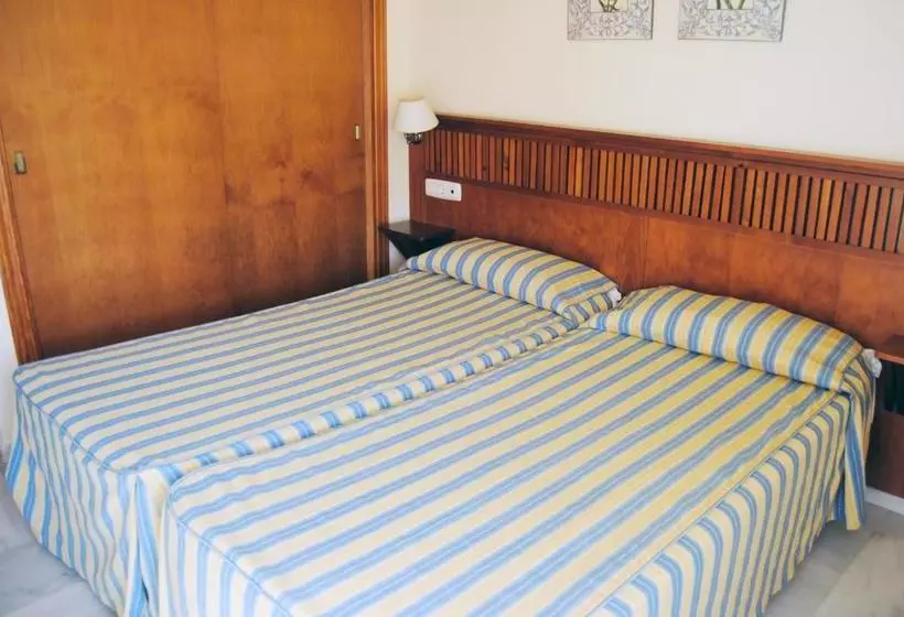 Apartamentos Turísticos Añoreta