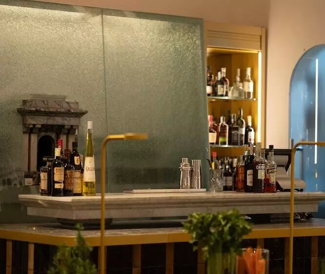 هتل Maison Roma Piazza Di Spagna Una Esperienze