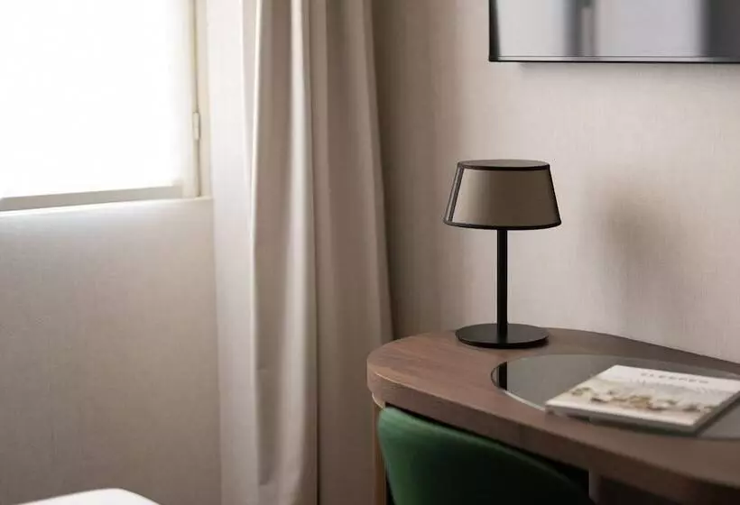 هتل Maison Roma Piazza Di Spagna Una Esperienze