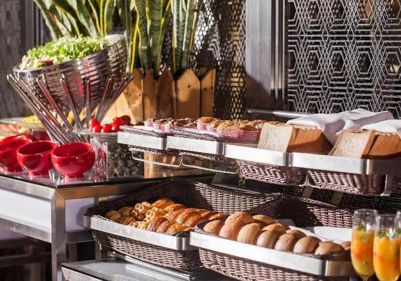 Отель Beijing Oriental Mingyue