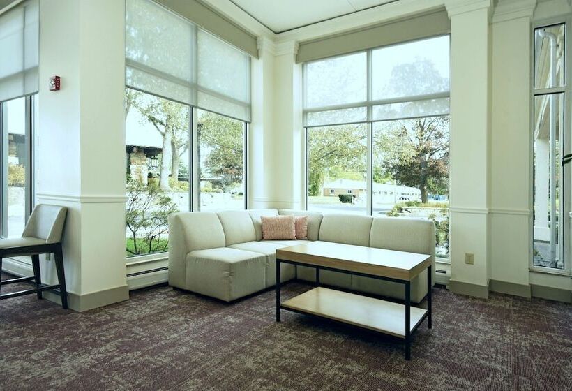 فندق Hilton Garden Inn Saratoga Springs