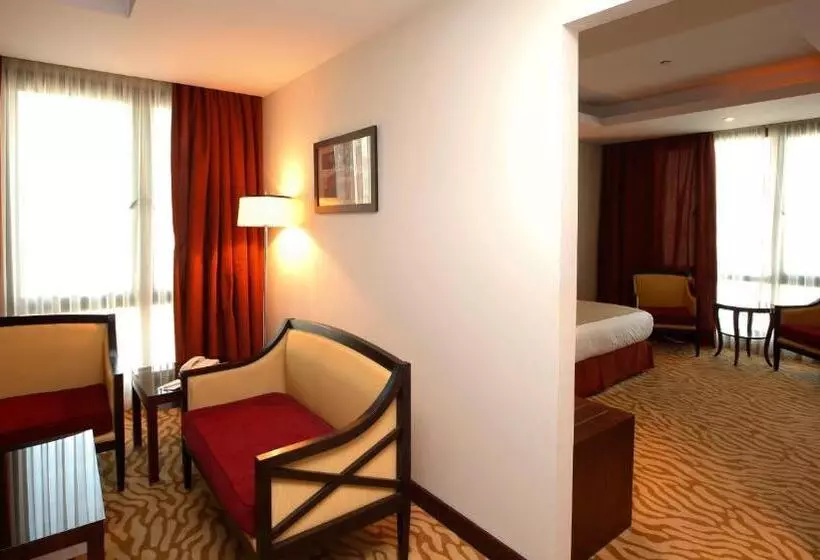 Отель Holiday Inn Olaya, An Ihg