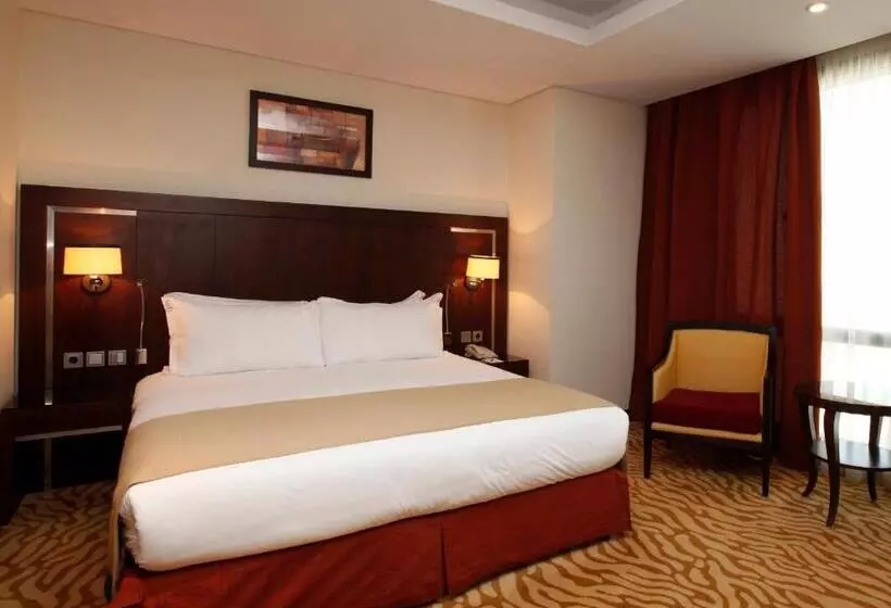 Отель Holiday Inn Olaya, An Ihg