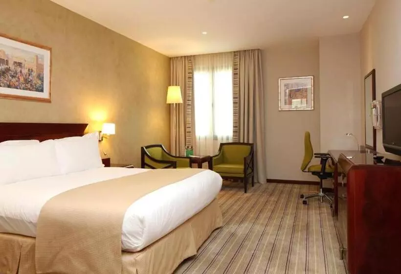 Отель Holiday Inn Olaya, An Ihg