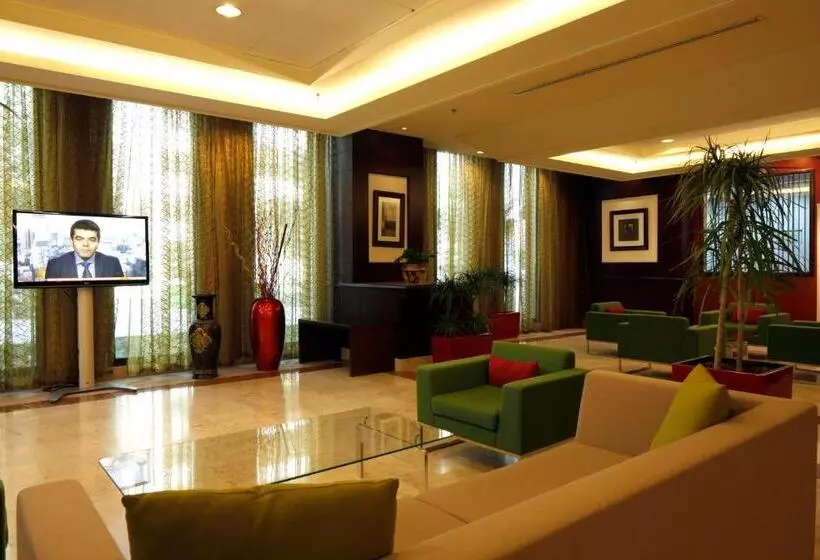 Отель Holiday Inn Olaya, An Ihg