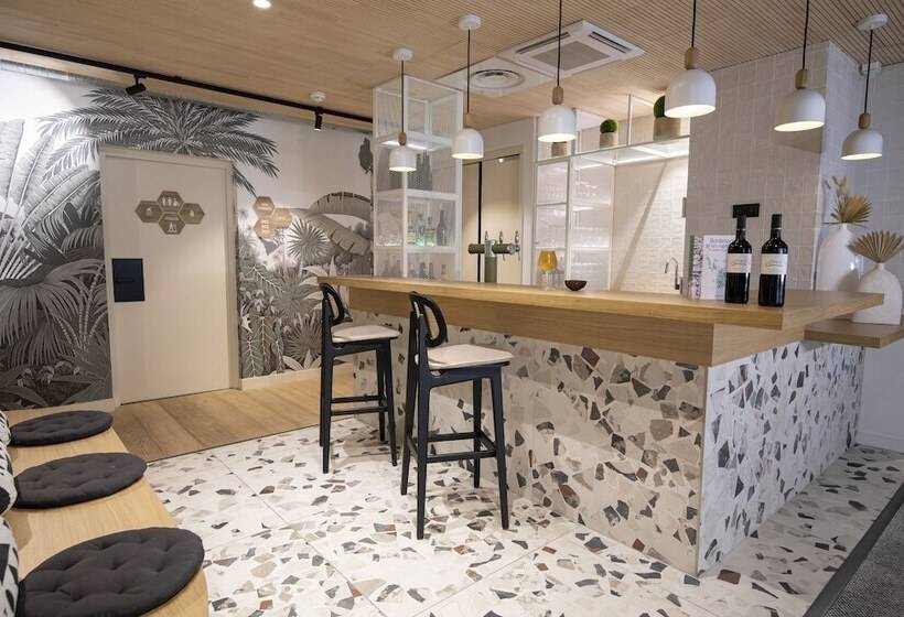 ホテル Hôtel Life Bordeaux Gare Bg