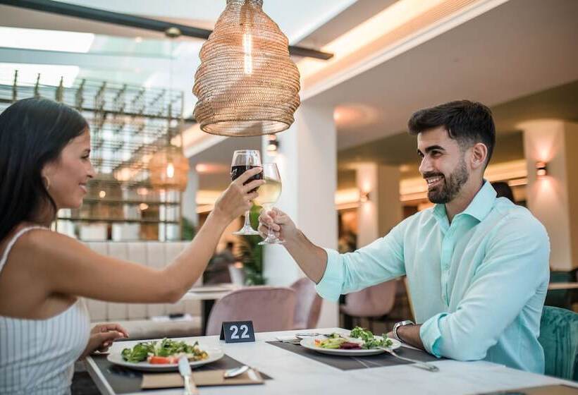 Kumara Serenoa by Lopesan Hotels