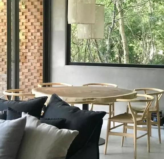 Arba Tulum Aldea Zama