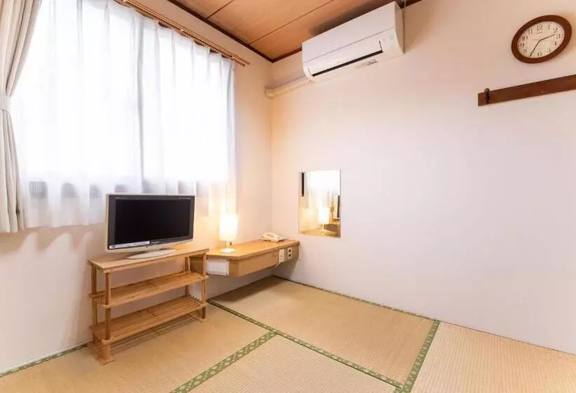 Hotelli Crane Tachibana