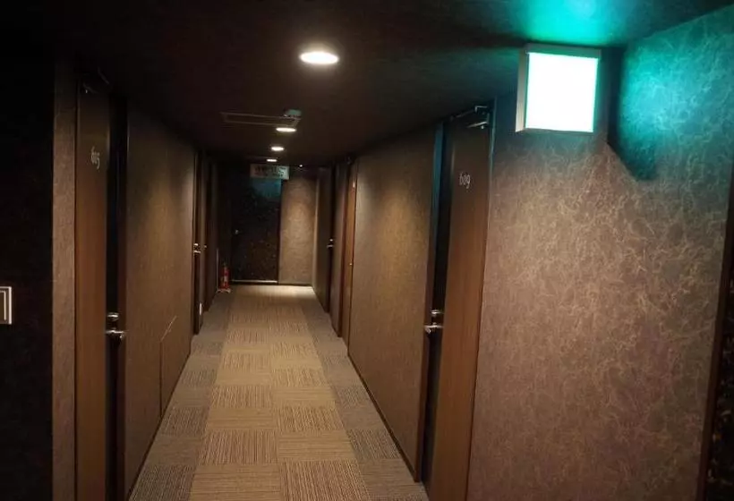 Hotelli Crane Tachibana