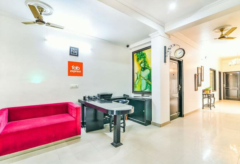 Fabhotel The Huespedes