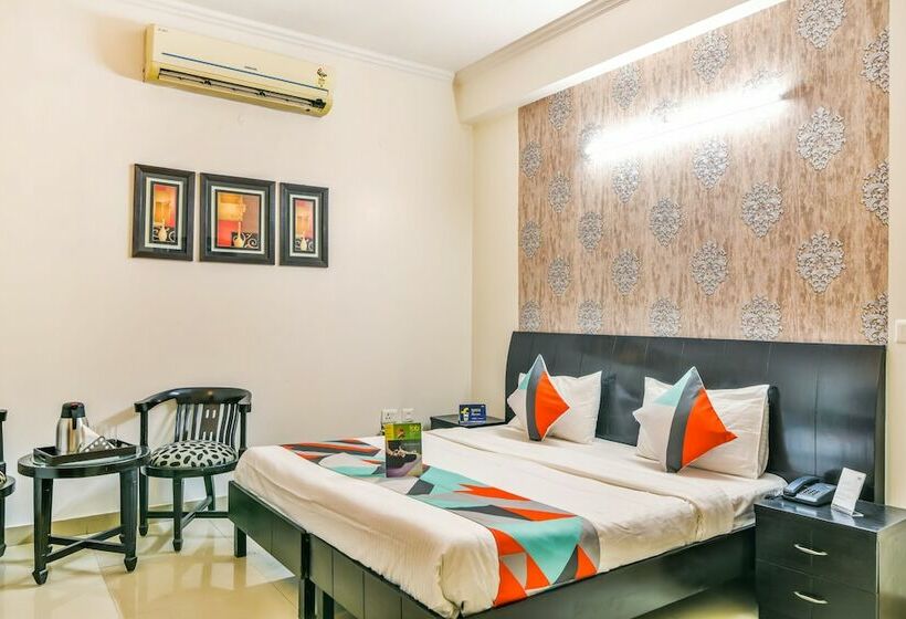 Fabhotel The Huespedes