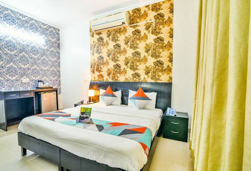 Fabhotel The Huespedes