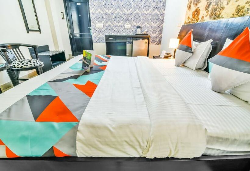 Fabhotel The Huespedes