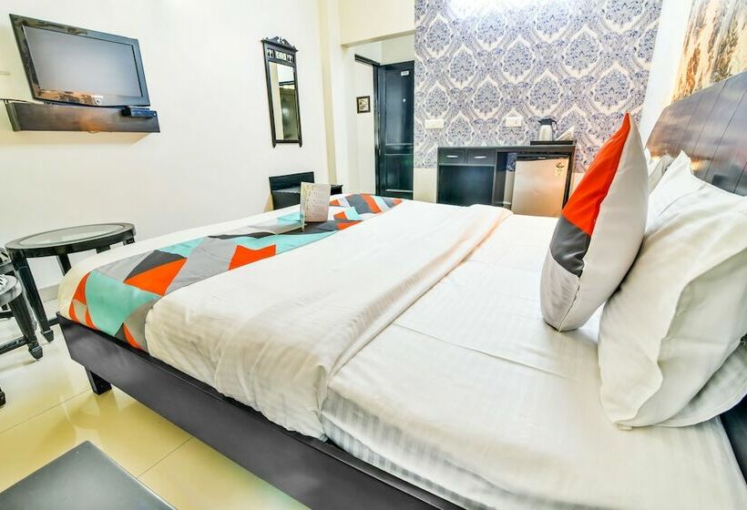 Fabhotel The Huespedes