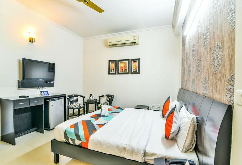 Fabhotel The Huespedes