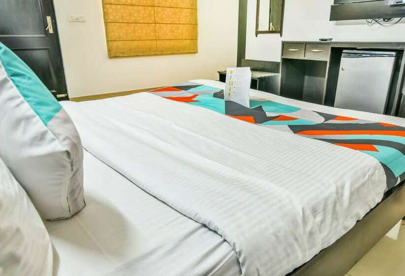 Fabhotel The Huespedes