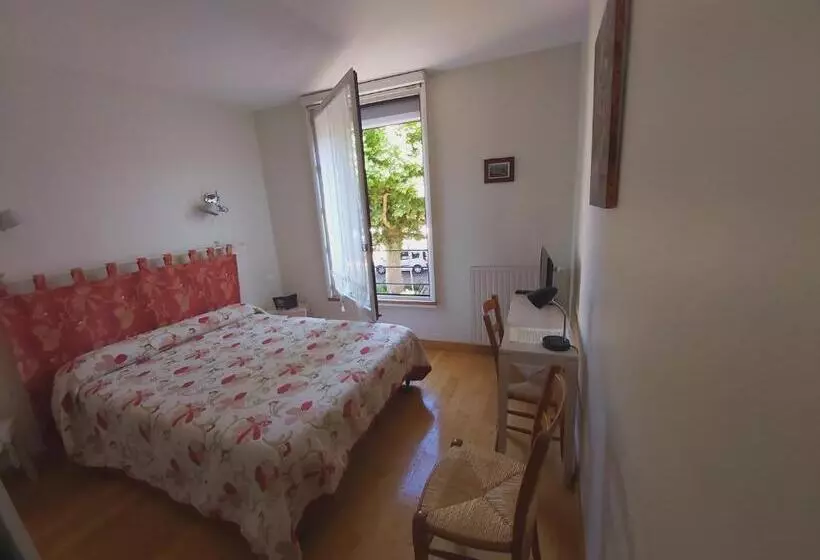 Hotelli Le Relais De La Tour