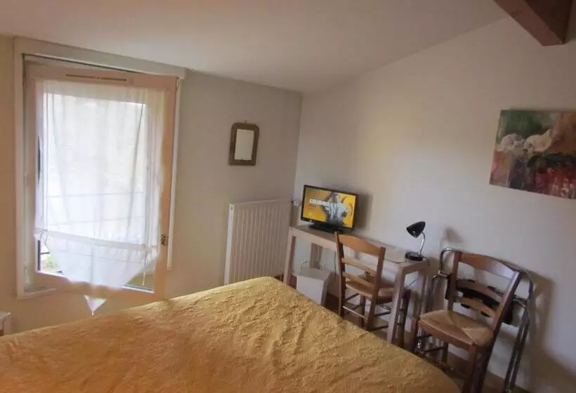 Hotelli Le Relais De La Tour