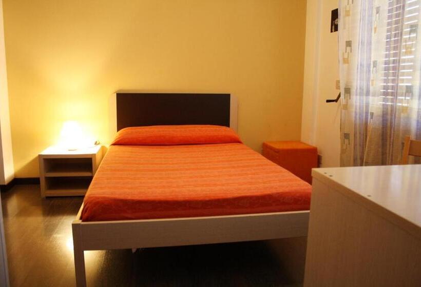 ペンション B&b 5 Sensi