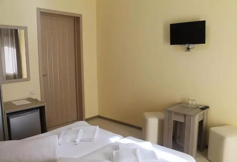 پانسیون Okro Life