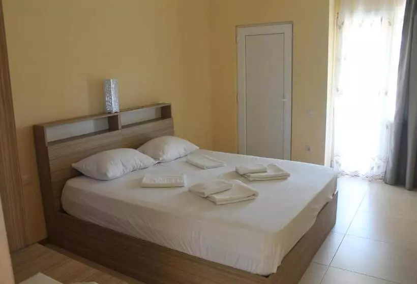 پانسیون Okro Life