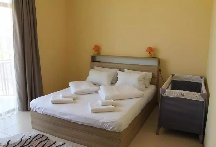 پانسیون Okro Life