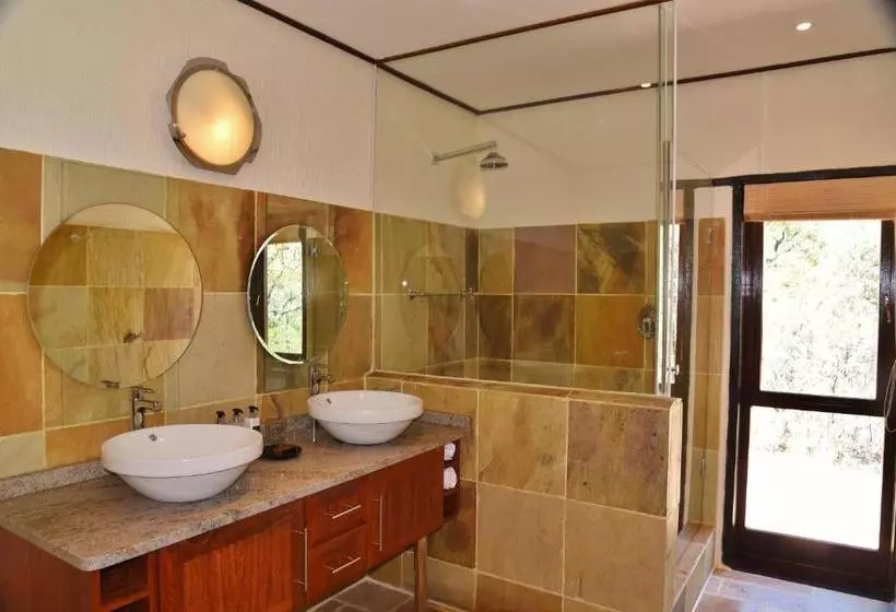 استراحتگاه Matimba Bush Lodge