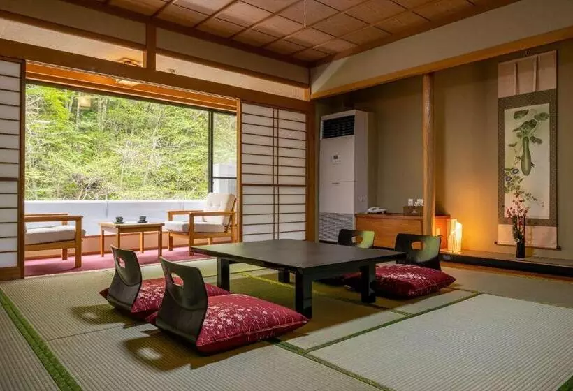 旅館 Nikko Nationalpark Kawamata Onsen Kura