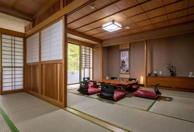 旅館 Nikko Nationalpark Kawamata Onsen Kura