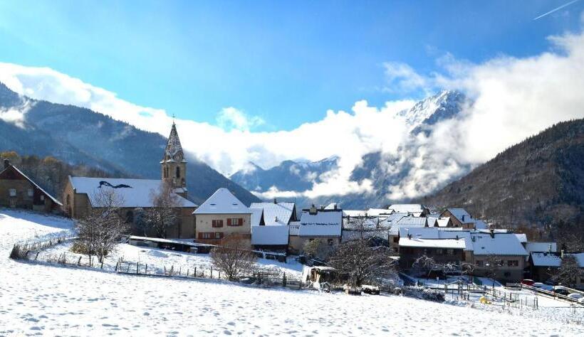 בית מלון כפרי Auberge La Cure