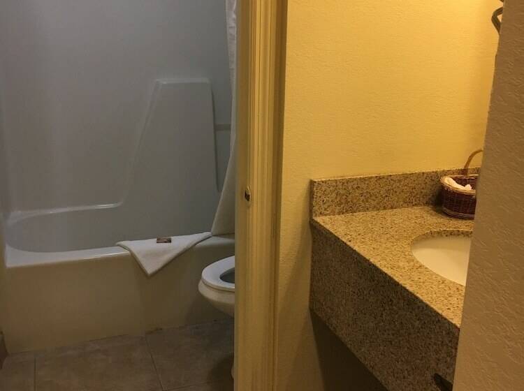 فندق St. Augustine Island Inn