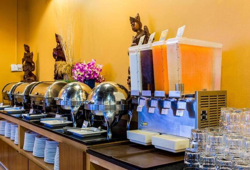 Nai Yang Beach Resort And Spa