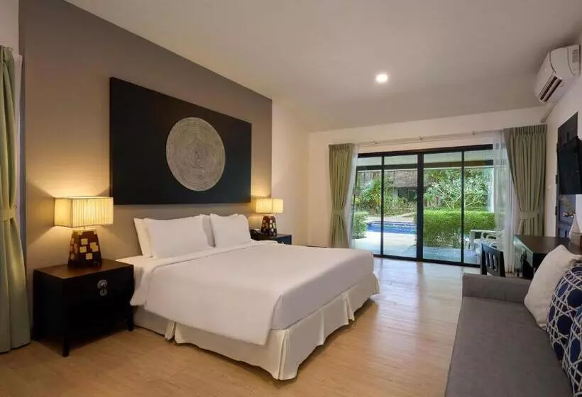 Nai Yang Beach Resort And Spa