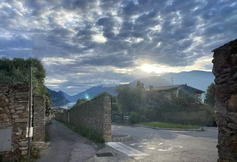 Aamiaismajoitus (B&B) Vista Lago